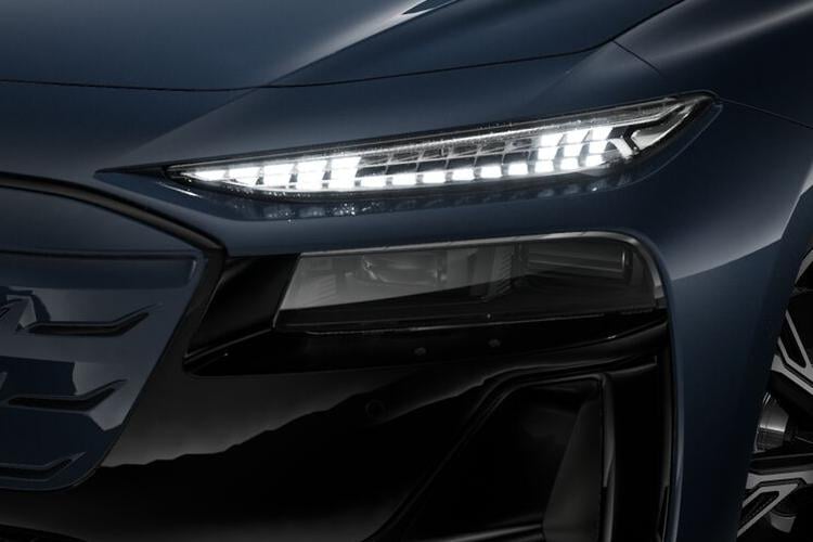 4043687 315kW Quattro 100kWh Black Edition 5dr Auto