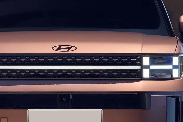 4037491 1.6 TGDi 288 PHEV Premium 5dr 4WD Auto