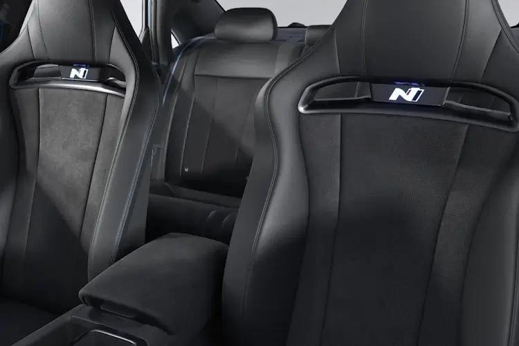 4060941 478kW 84 kWh 4dr Auto [Vision Roof]