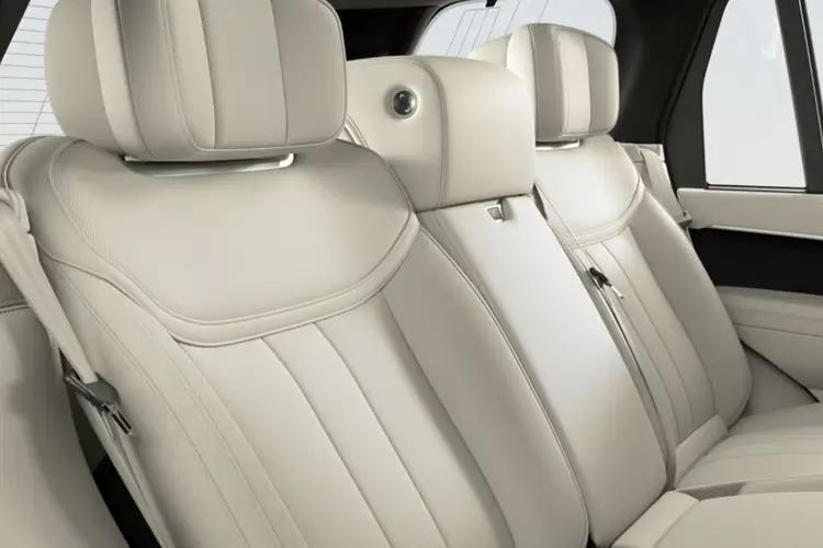 3850649 4.4 P530 V8 Autobiography LWB 4dr Auto  [7 Seat]