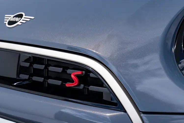 3913992 2.0 C Classic [Level 1] 2dr Auto