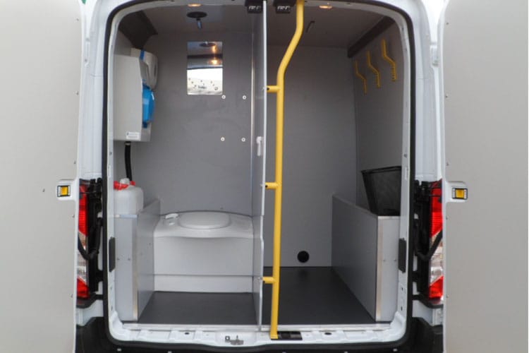 4076072 2.0 EcoBlue 165ps Trend Chassis Cab [DAP]