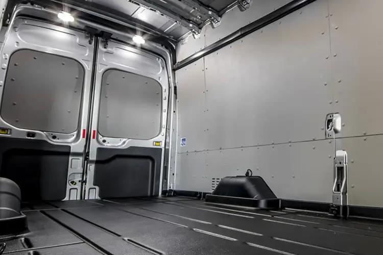 3779598 2.0 EcoBlue 130ps H2 HD Emissions Leader Van [DAP]