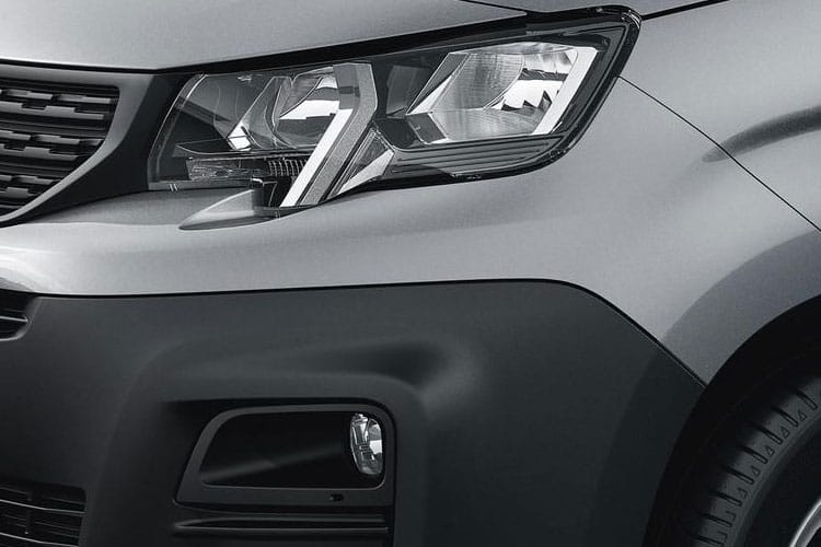 3781402 100kW 52kWh Asphalt Van Auto